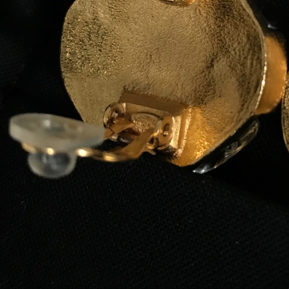 Chanel vintage clip on earrings - Picture 10 of 11